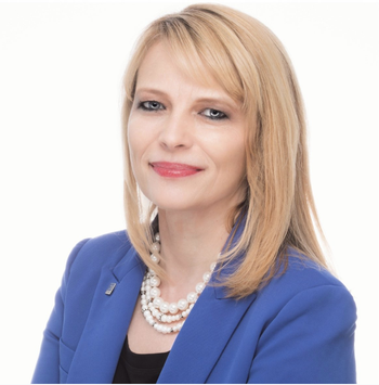 Portrait of Debbie Kula, Realtor®